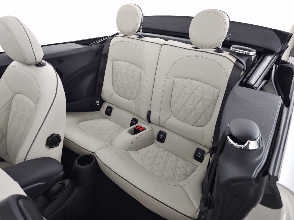 Used 2024 MINI Cooper S w/ Signature Upholstery Package FWD image 26