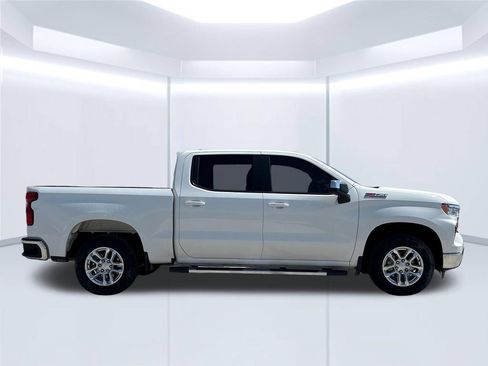 Used 2023 Chevrolet Silverado 1500 LT w/ Z71 Off-Road Package AWD/4WD image 7