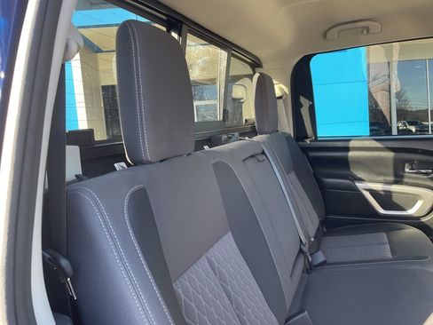 Used 2024 Nissan Titan SV w/ SV Convenience Package image 34