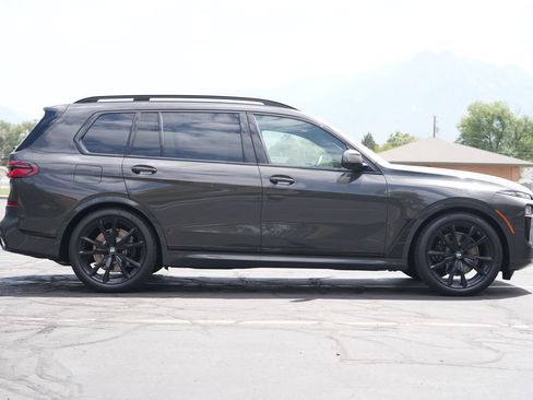 New 2027 BMW X7 xDrive40i w/ M Sport Package AWD/4WD image 6