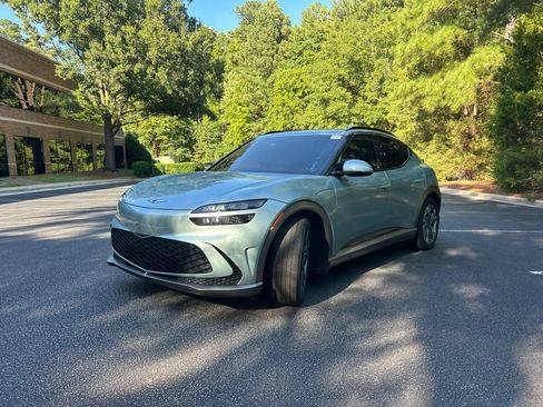 Used 2024 Genesis GV60 RWD image 2