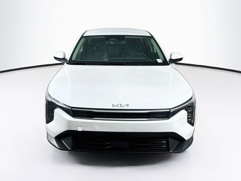 Used 2025 Kia K4 FWD image 2