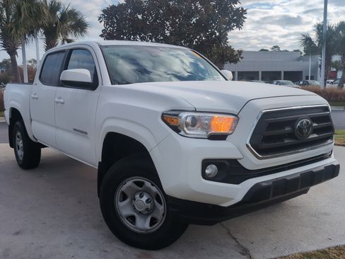 Certified 2023 Toyota Tacoma SR5 image 2