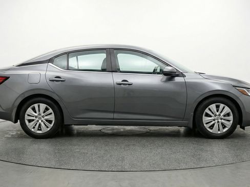 Used 2025 Nissan Sentra S FWD image 11