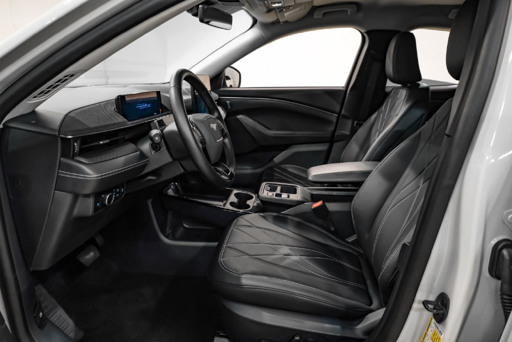 Used 2025 Ford Mustang Mach-E Select RWD image 4