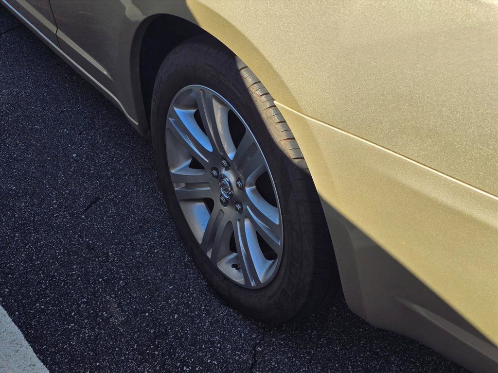 Used 2010 Chrysler Sebring Touring w/ Navigation & Sound Group I FWD image 19