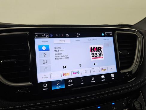 New 2026 Chrysler Pacifica Select image 28