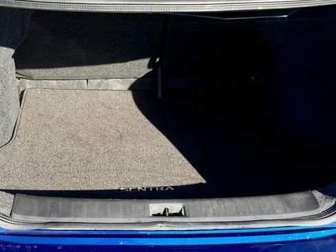 Used 2017 Nissan Sentra S image 7