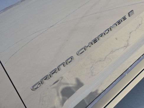 New 2025 Jeep Grand Cherokee L Limited w/ Black Appearance Package image 8