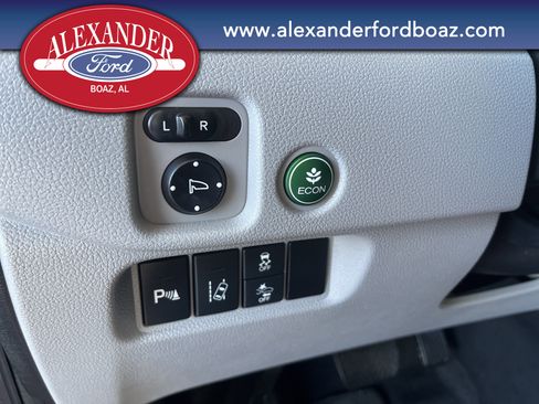 Used 2016 Honda Pilot Touring image 22