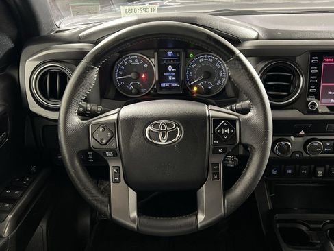 Used 2021 Toyota Tacoma TRD Sport w/ Technology Package image 16