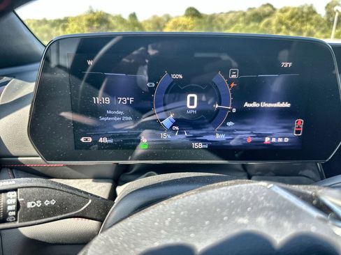 New 2025 Chevrolet Blazer EV RS image 11