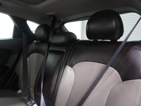 Used 2012 Hyundai Tucson Limited w/ Premium Pkg FWD image 11