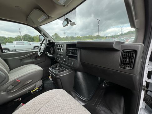 New 2025 GMC Savana 3500 w/ Power Convenience Package image 58