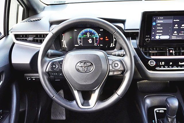 Used 2026 Toyota Corolla SE FWD image 29