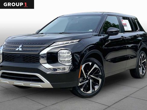 Used 2024 Mitsubishi Outlander SE FWD image 1