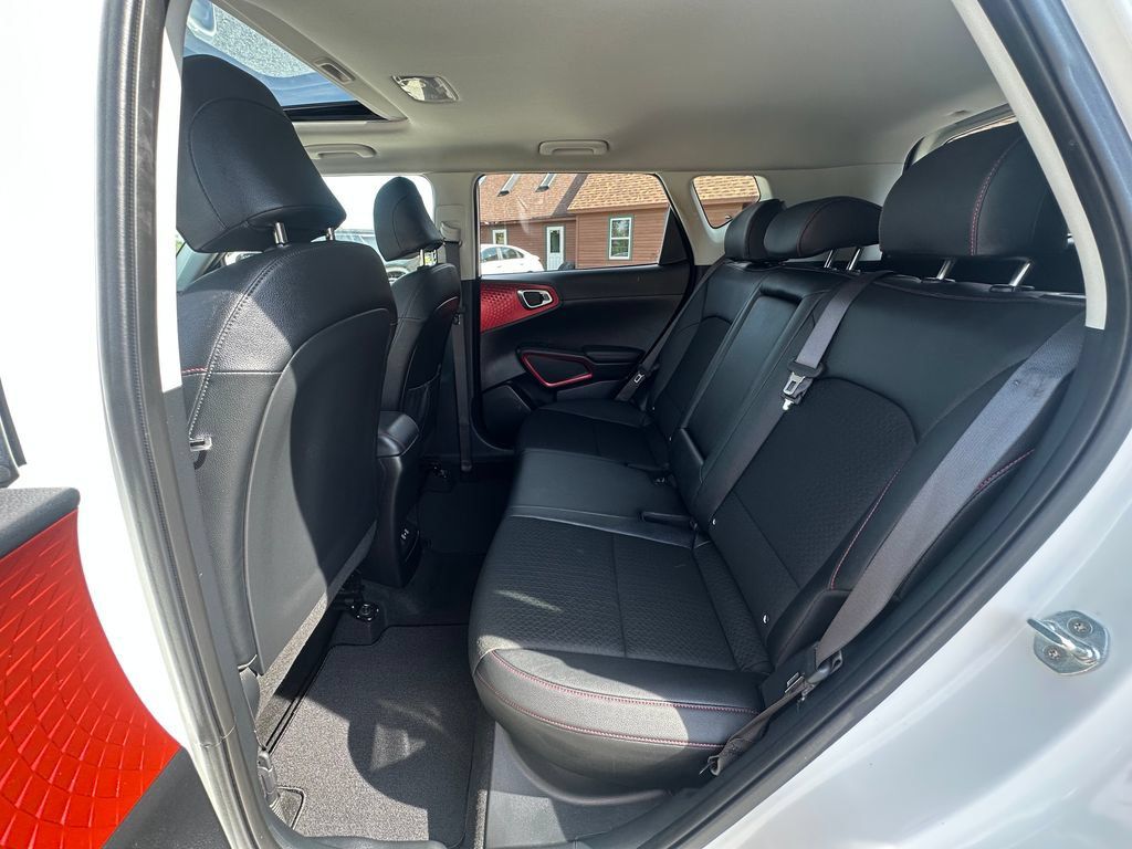 Used 2023 Kia Soul GT-Line FWD image 19