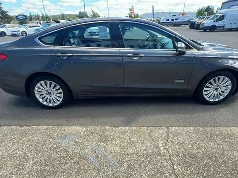 Used 2016 Ford Fusion Energi SE FWD image 4