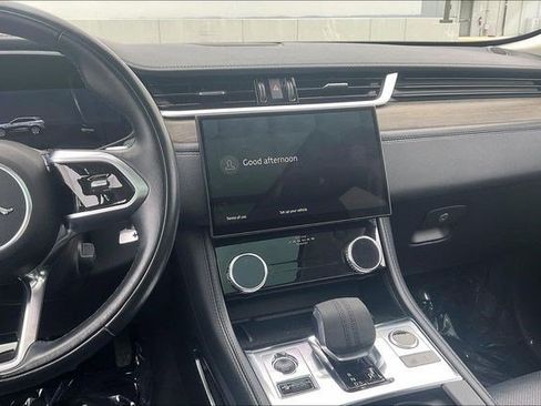 Used 2021 Jaguar F-PACE S image 6