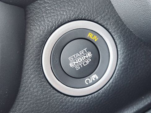 New 2026 RAM 1500 4x4 Crew Cab image 18