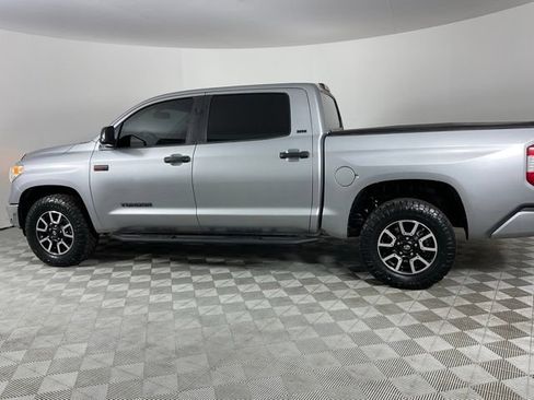 Used 2017 Toyota Tundra SR5 w/ SR5 Upgrade Package RWD image 3