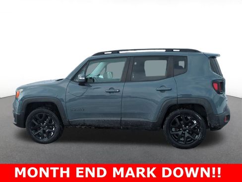 Used 2017 Jeep Renegade Altitude image 3