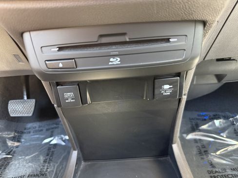 Used 2019 Honda Odyssey Elite image 23