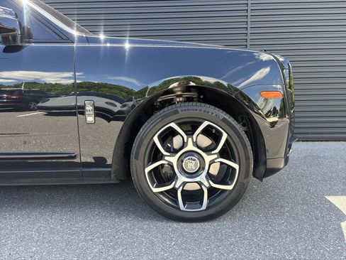 Used 2023 Rolls-Royce Cullinan Black Badge w/ Driver's Package AWD/4WD image 9