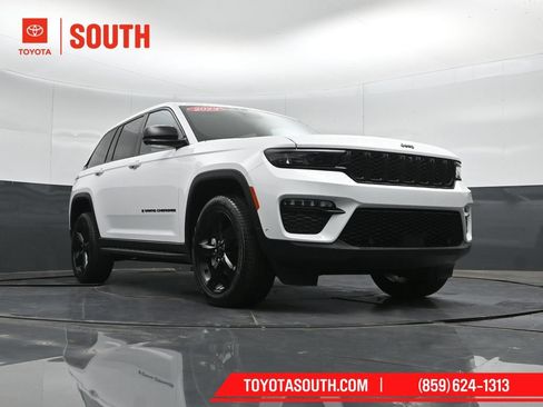 Used 2023 Jeep Grand Cherokee Limited w/ Luxury Tech Group II AWD/4WD image 45