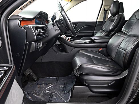 Used 2020 Lincoln Aviator Reserve w/ Equipment Group 201A image 5