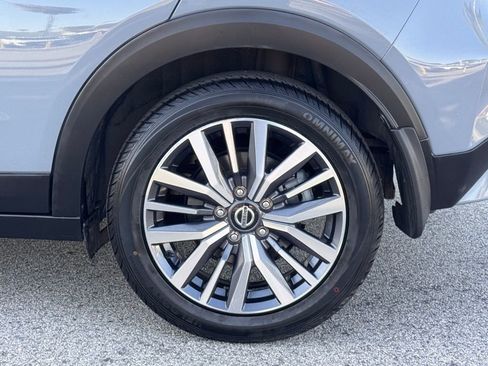 Certified 2021 Nissan Kicks SV FWD image 10