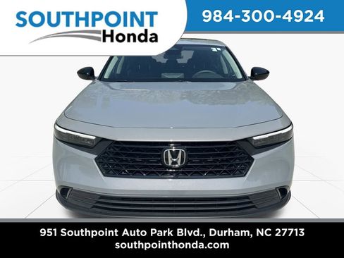 Used 2025 Honda Accord SE image 2