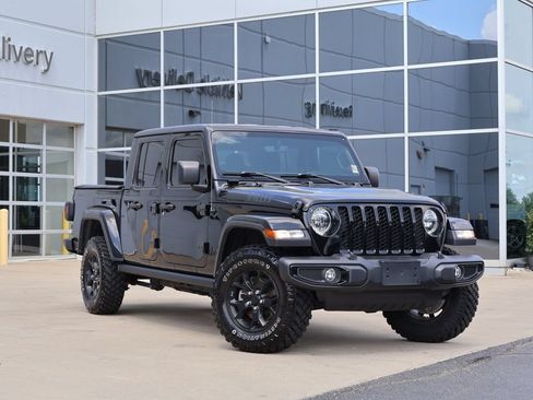 Used 2022 Jeep Gladiator Sport AWD/4WD image 1