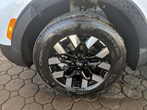 Used 2025 Hyundai Santa Cruz SEL image 11