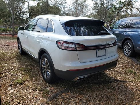 Used 2023 Lincoln Nautilus Reserve image 3