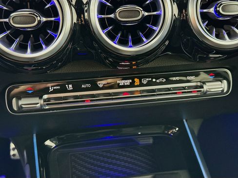 Certified 2025 Mercedes-Benz GLB 250 GLB 250 image 16