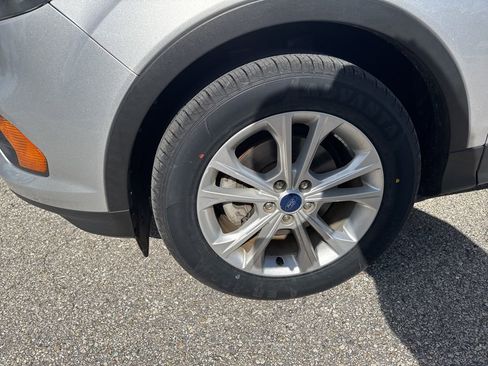 Used 2018 Ford Escape S image 12