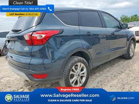 Used 2019 Ford Escape SE FWD image 4