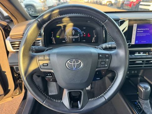 Used 2025 Toyota Camry SE FWD image 24