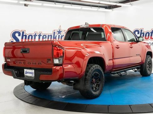 Used 2023 Toyota Tacoma SR5 w/ Technology Package image 14