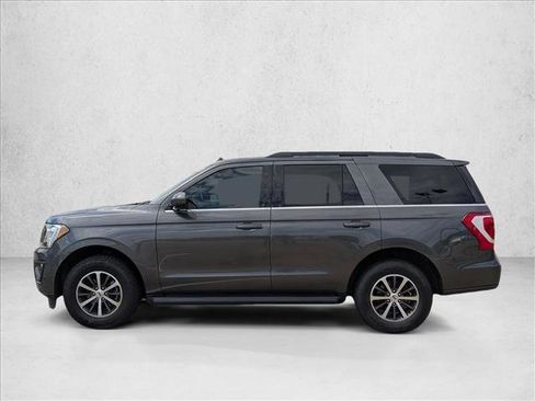 Used 2021 Ford Expedition XLT image 8