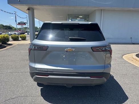 Used 2025 Chevrolet Equinox LT AWD/4WD image 5