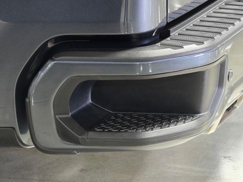 Used 2022 Chevrolet Silverado 1500 RST image 13