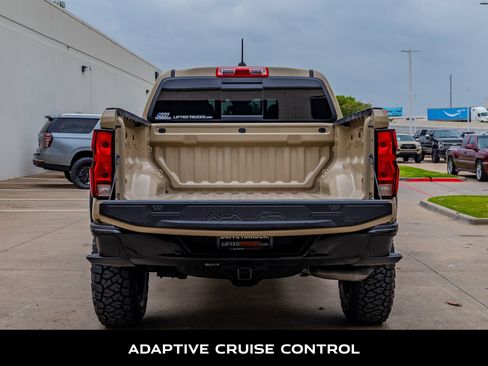 Used 2023 Chevrolet Colorado Trail Boss w/ Technology Package AWD/4WD image 9