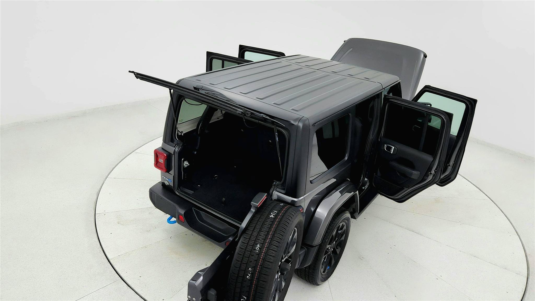 Used 2023 Jeep Wrangler Unlimited Sahara AWD/4WD image 23