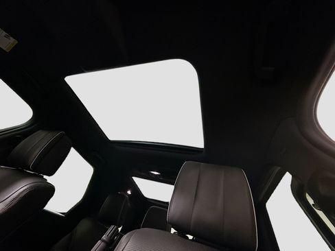 Used 2017 Land Rover Discovery HSE Luxury image 43