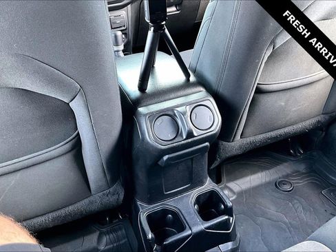 Used 2021 Jeep Gladiator Sport AWD/4WD image 11