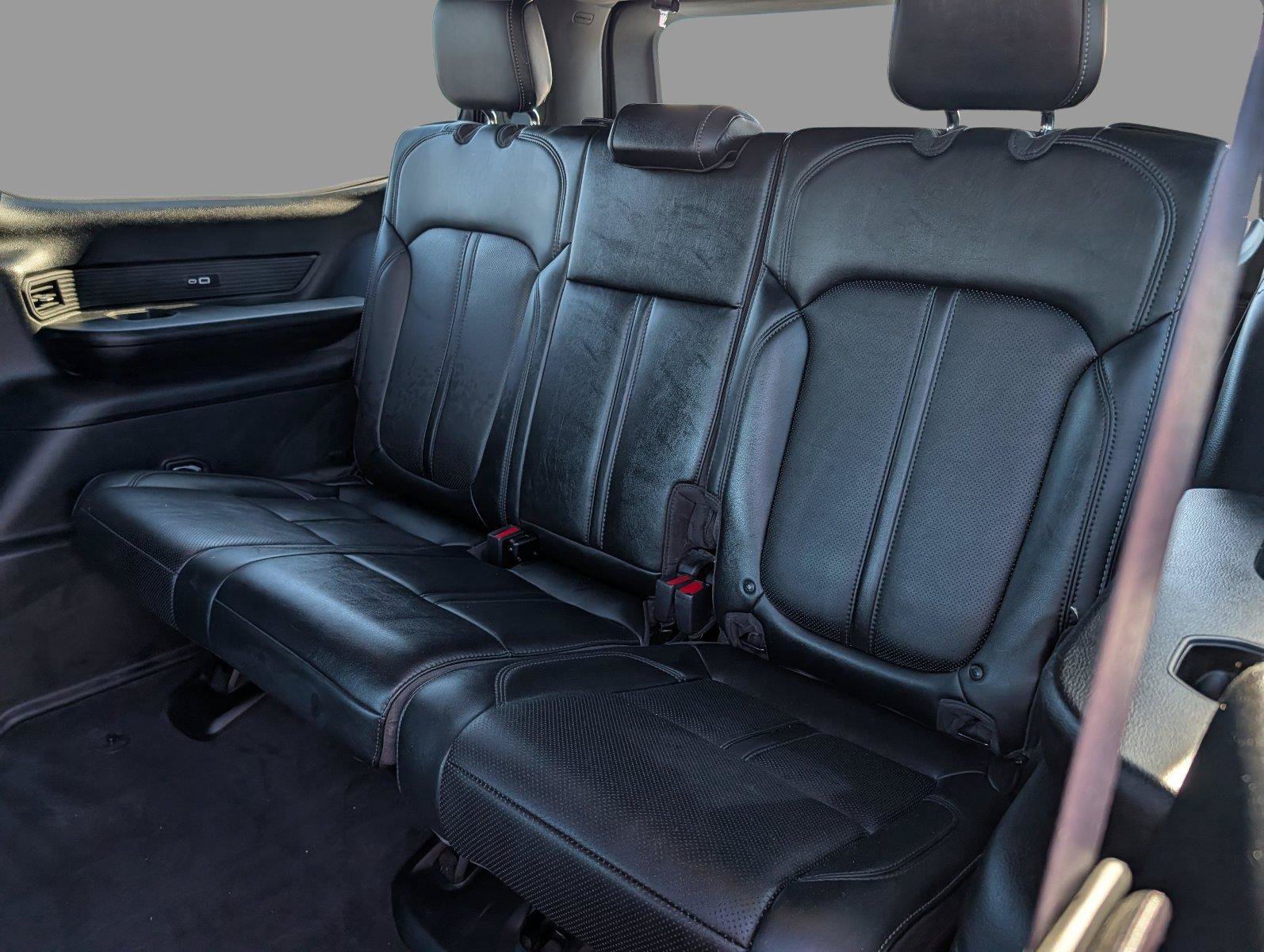Used 2025 Jeep Wagoneer Series II AWD/4WD image 34