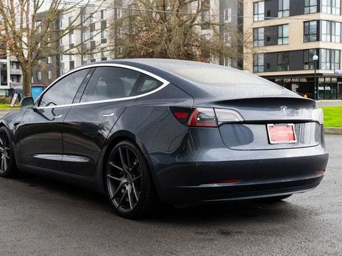 Used 2018 Tesla Model 3 Long Range image 4