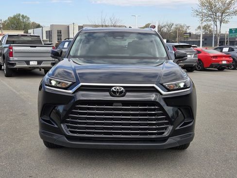 Used 2025 Toyota Grand Highlander AWD image 15